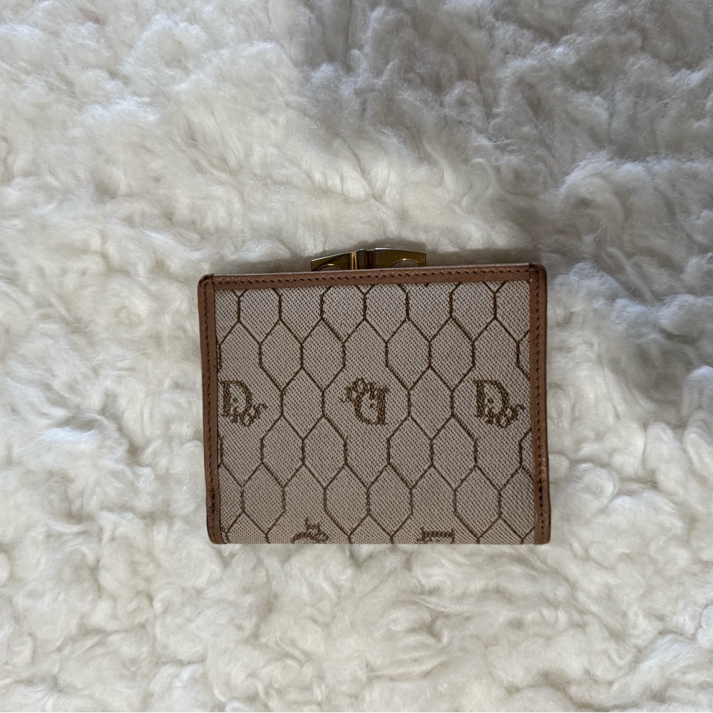 Vintage Christian Dior Wallet 🤎